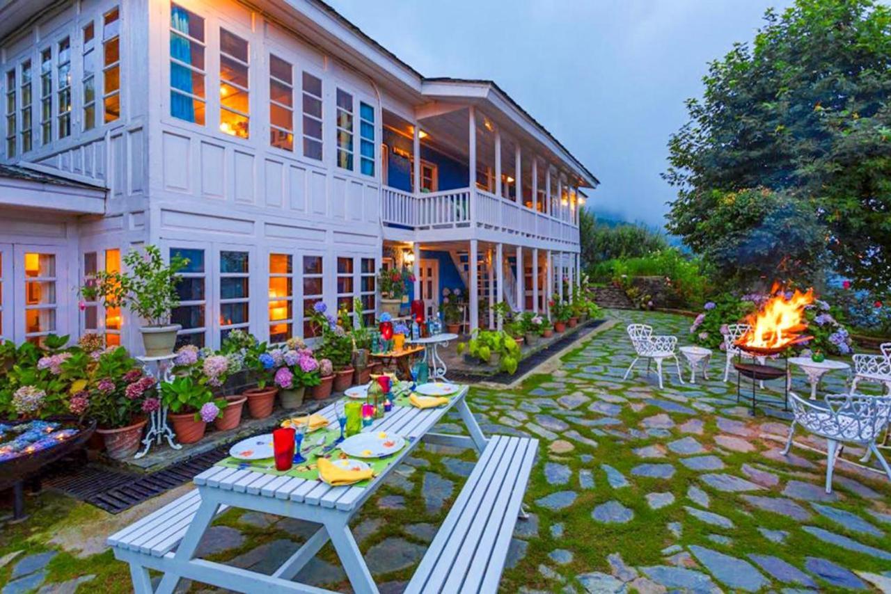 Stayvista At Violet Hill With Bonfire, Gazebo & Hill View Shimla Extérieur photo