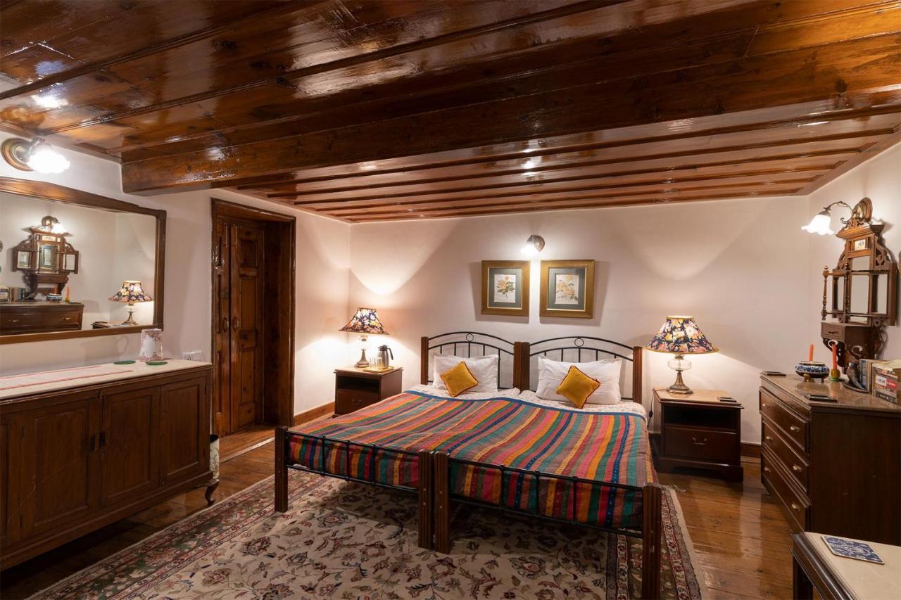 Stayvista At Violet Hill With Bonfire, Gazebo & Hill View Shimla Extérieur photo